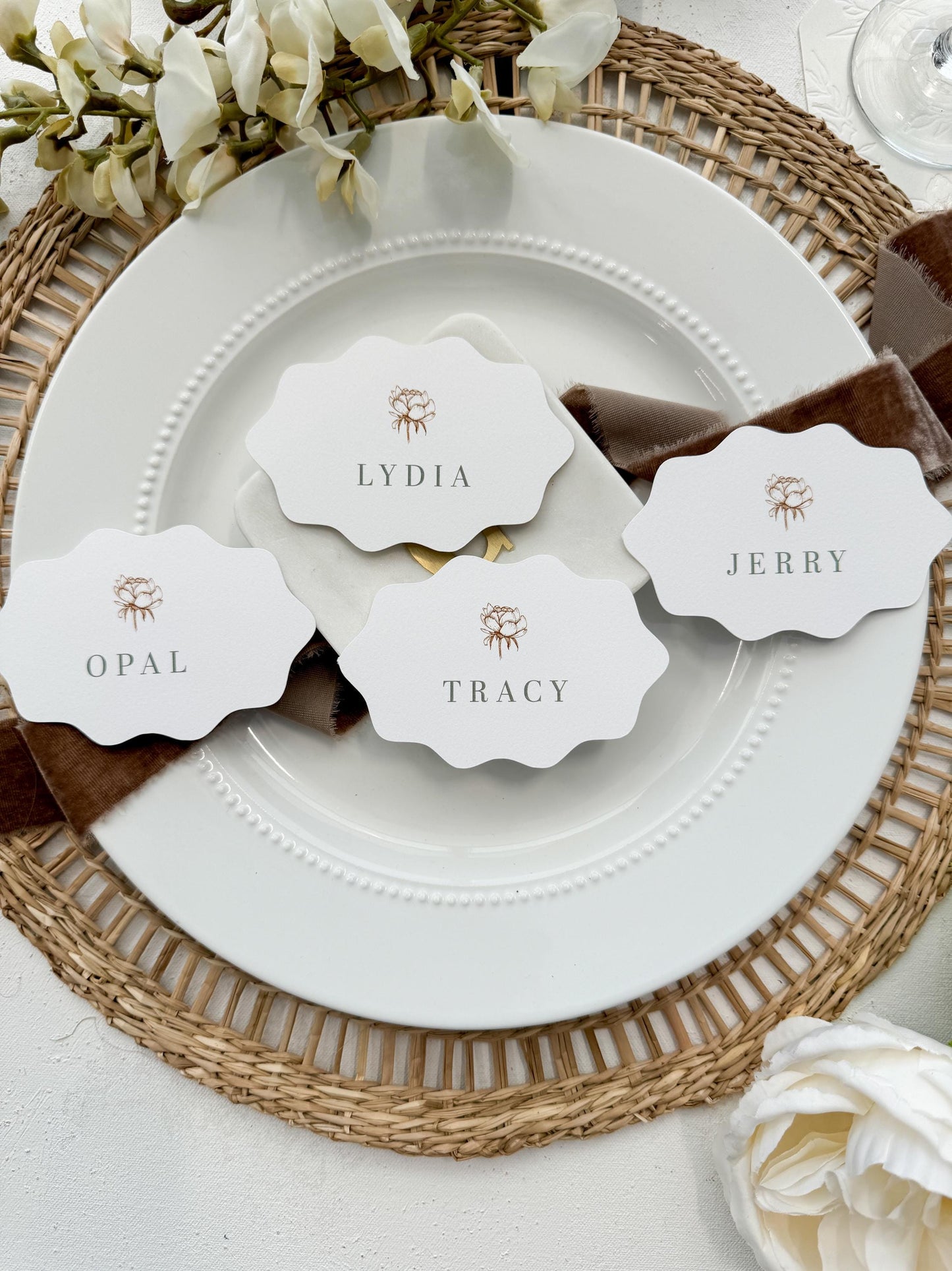 Wavey Oval Place Cards | Style 333