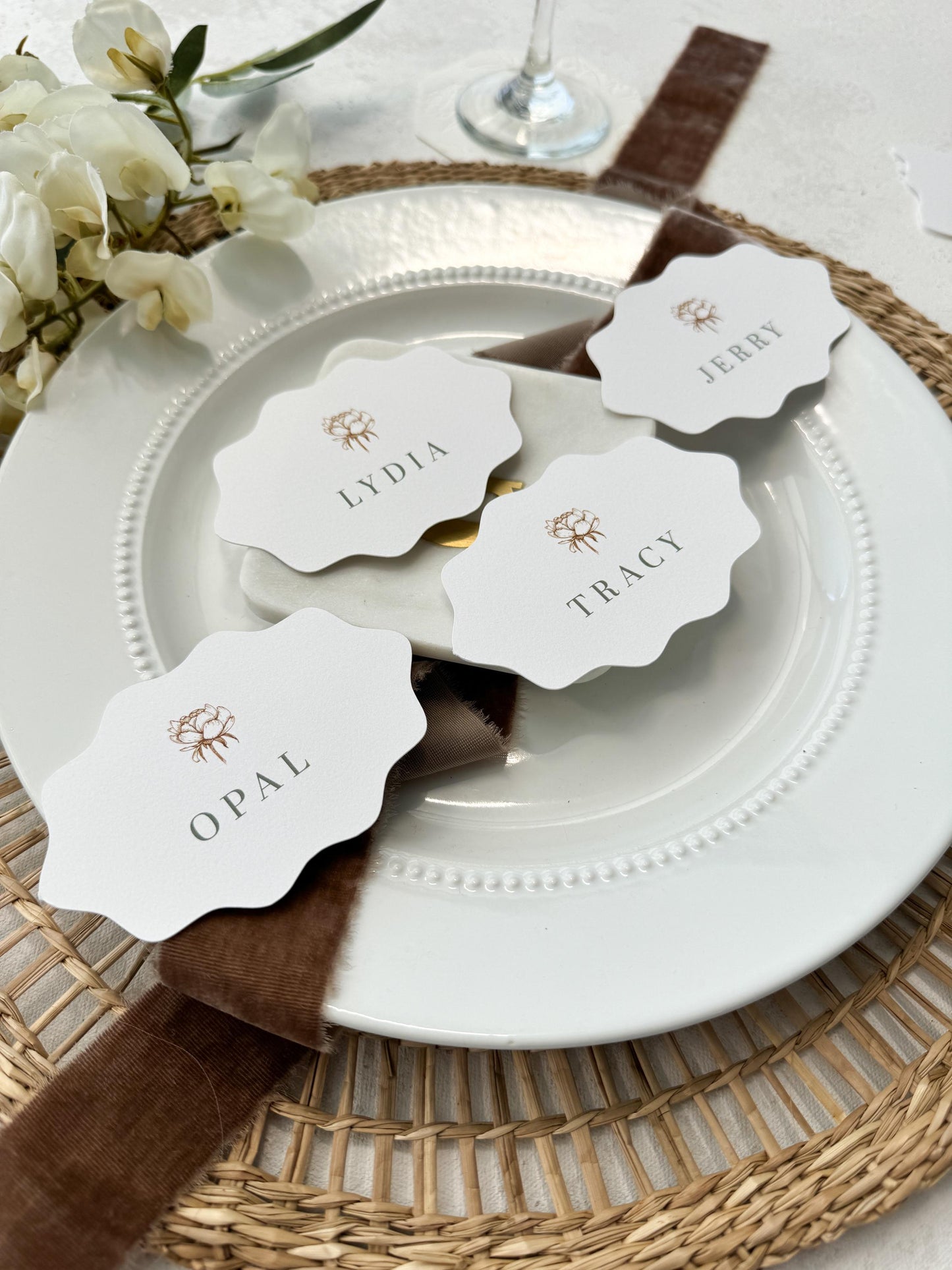 Wavey Oval Place Cards | Style 333