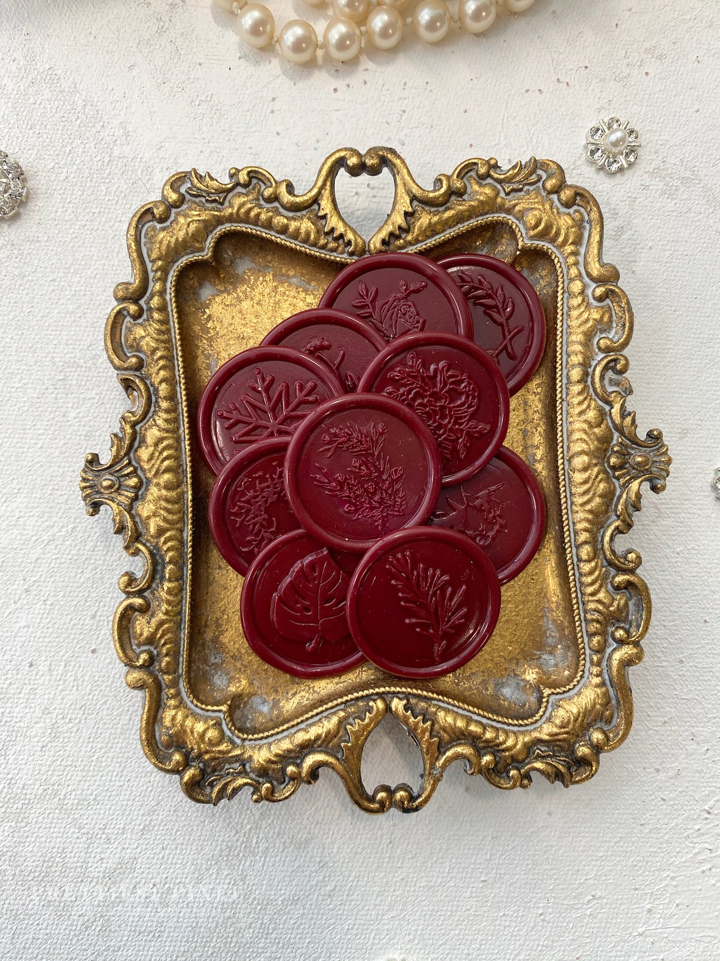 a close up of a plate with buttons on it