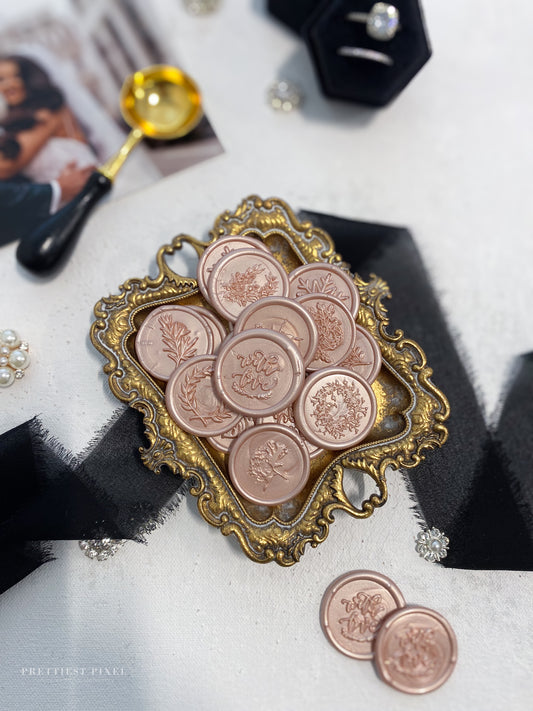 a bunch of coins sitting on top of a table