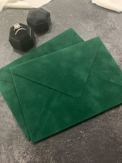 Velvet Envelopes - Forest Green Velvet Envelopes - A7 7.25x5.25 | Other colors available  |  SET OF 10