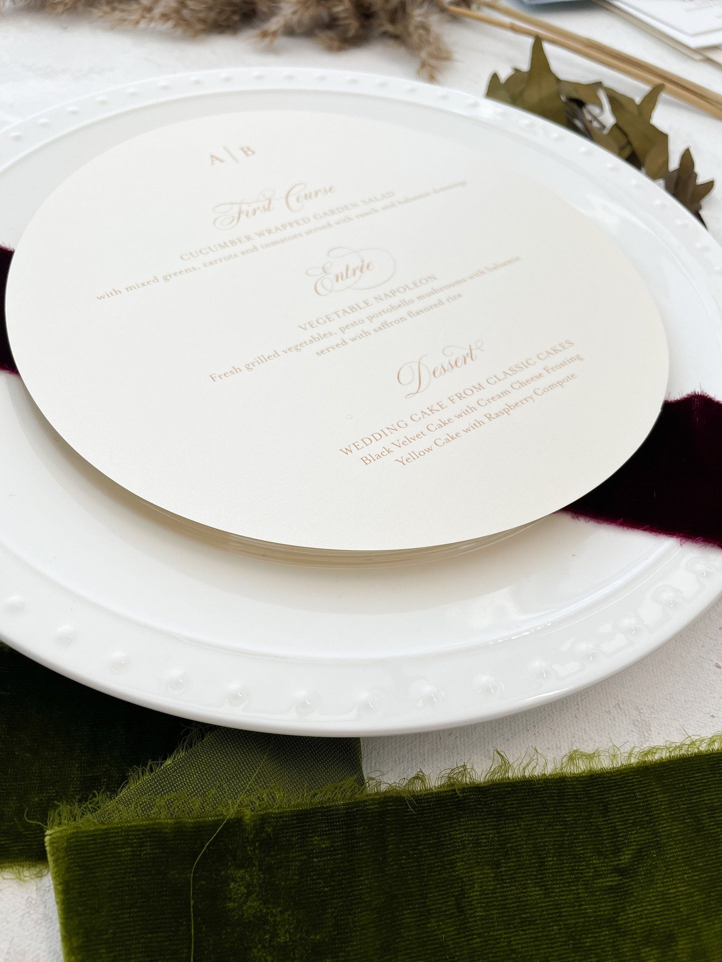 7.5" Round Wedding Menu Formal Elegant Menu Style 93  |  SET OF 10